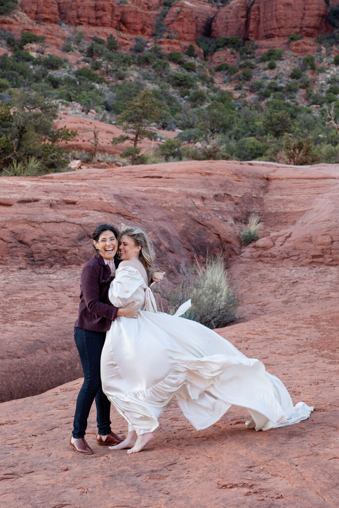 intimate emotional elopement ceremony in sedona az