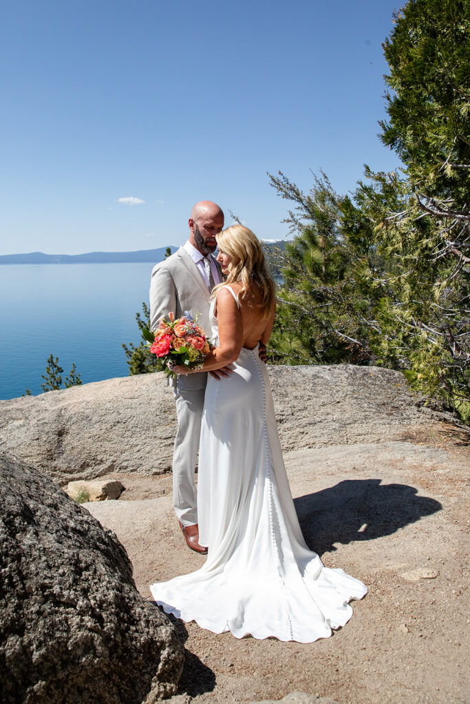 beautiful elopement couple at Lake Shoals for their micro wedding in Lake Tahoe