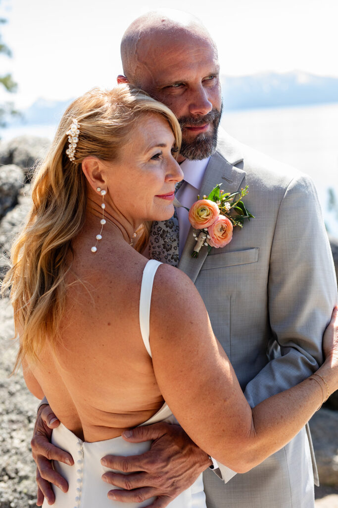 beautiful elopement couple at Lake Shoals for their micro wedding in Lake Tahoe