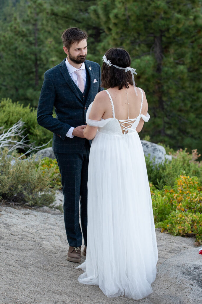 intimate mountain elopement ceremony at monkey rock