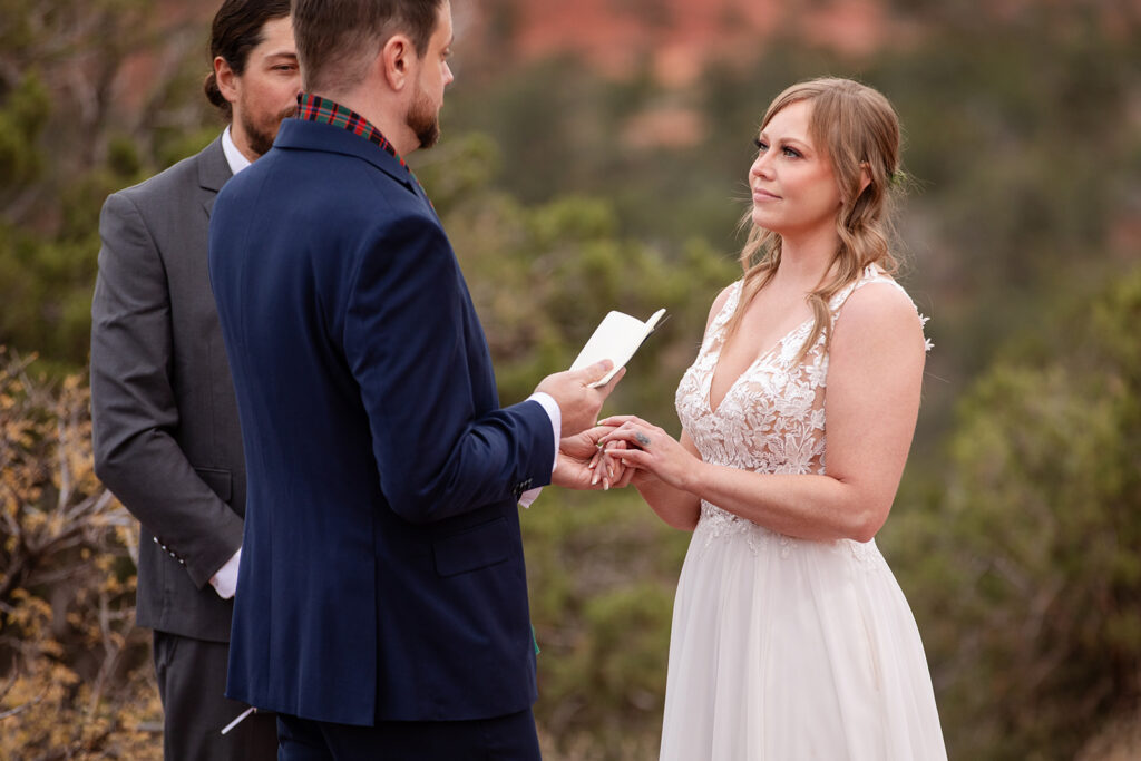 Sedona elopement ceremony near Lovers Leap Overlook