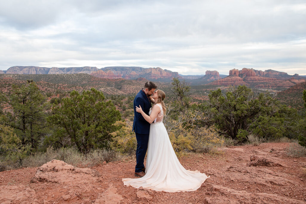 romantic bride and groom in Sedona