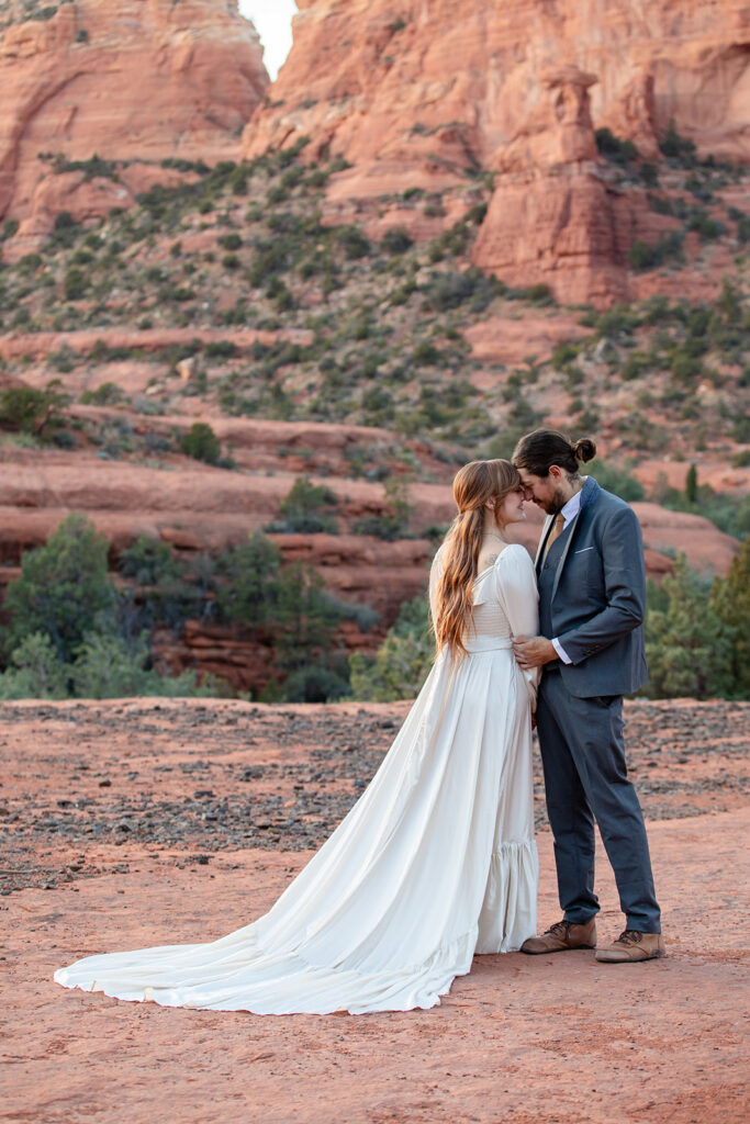 an adventurous elopement in sedona