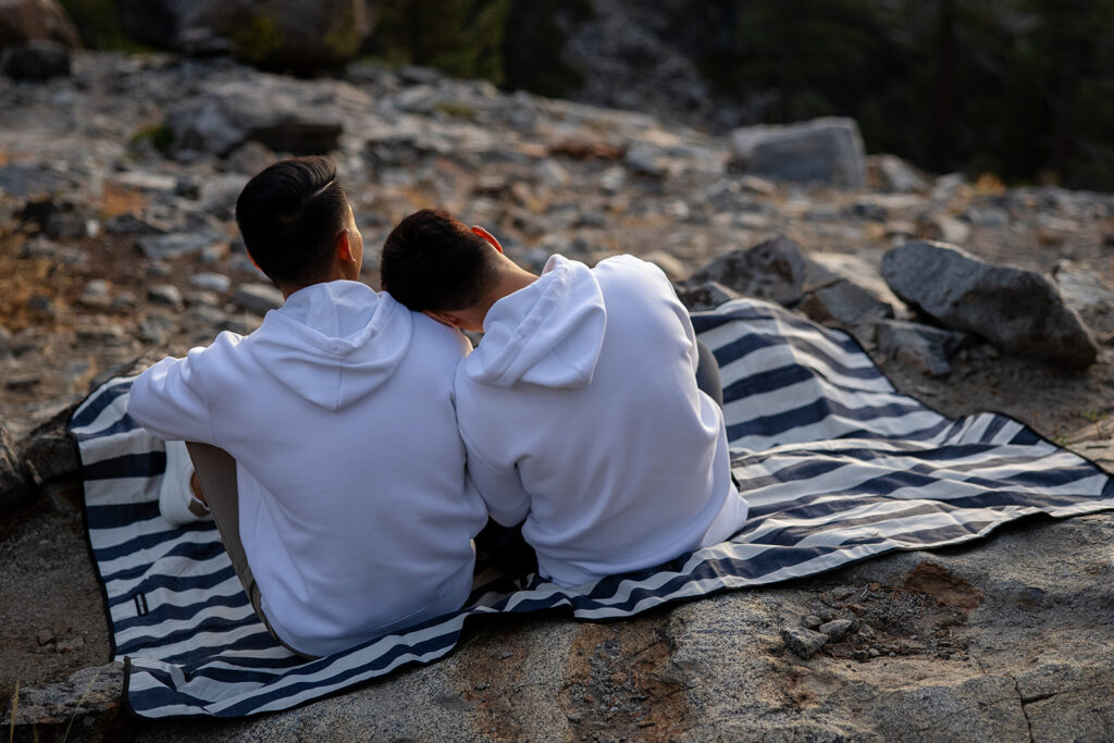 elopement picnic at sunrise