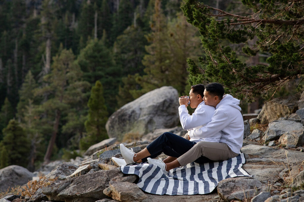 elopement picnic at sunrise